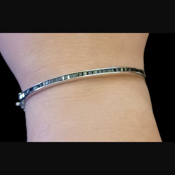 925 Sterling Silver Square Cut Black 7" Hinged Bangle Bracelet - Picture 2 of 8